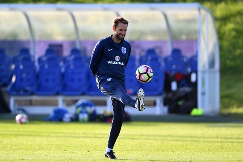Southgate tạm dẫn dắt tuyển Anh: Cờ chờ gió đông - ảnh 2