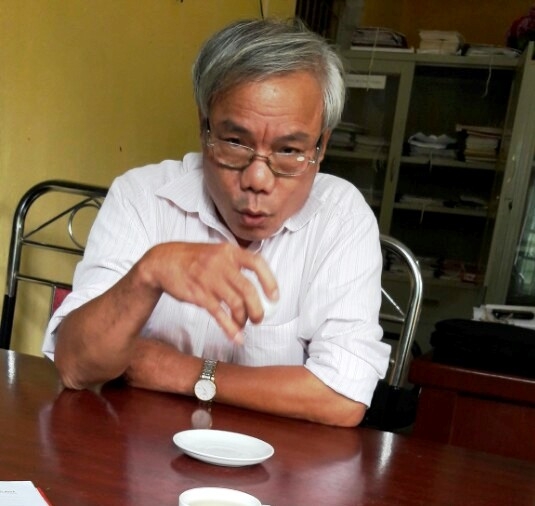 Ông Phan Văn Lưu, Hiệu trưởng trường tiểu học Quảng Long trả lời PV