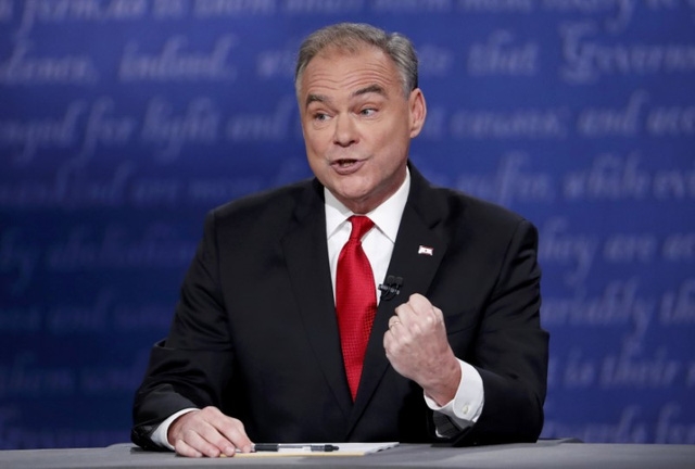  Tim Kaine, phó tướng của bà Hillary Clinton (Ảnh: Reuters) 