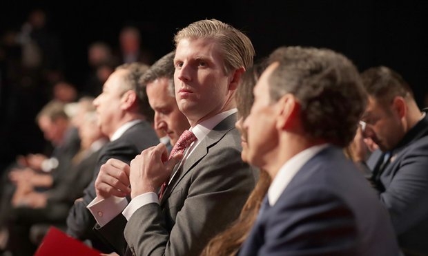  Gia đình Trump cũng cử con trai thứ Eric tới dự buổi tranh luận. (Ảnh: Getty) 
