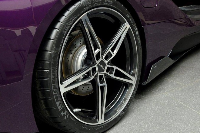 BMW i8 do chinh hang mau doc tai Abu Dhabi hinh anh 2