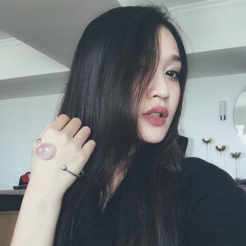 nu cong an khien cong dong mang san lung thong tin vi qua xinh dep - 13