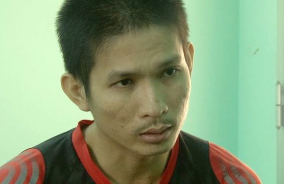 Em vo lua anh re thue oto roi cam co hinh anh 1
