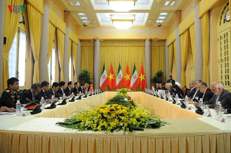 hinh anh le don tong thong iran tham chinh thuc viet nam hinh 10