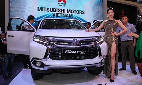 mitsubishi-pajero-sport-premium-doi-thu-fortuner-ra-mat-viet-nam