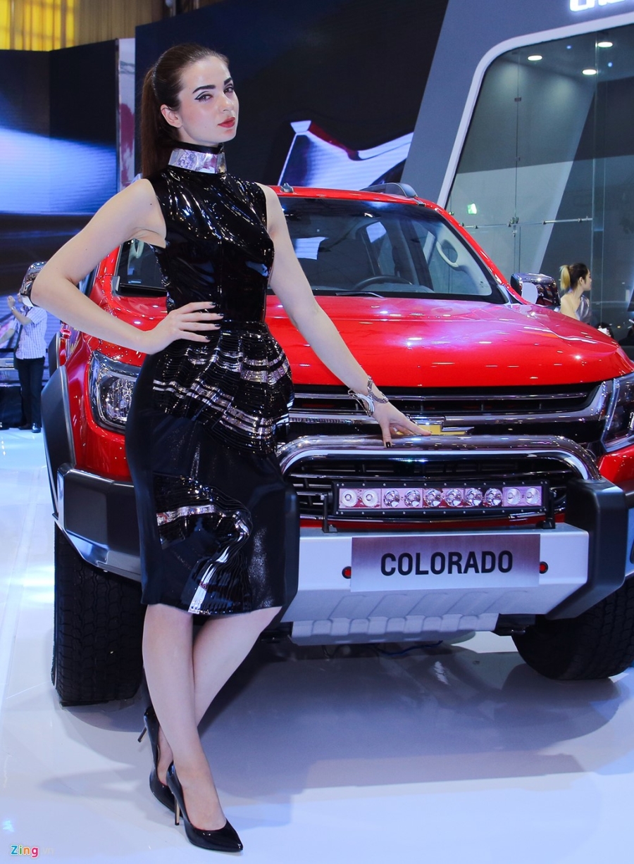 Dan chan dai tai Vietnam Motor Show 2016 hinh anh 14