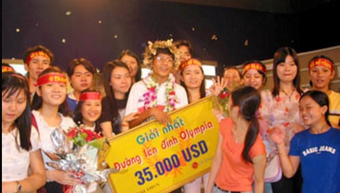 Lê Vũ Hoàng ngày đăng quang ngôi vô địch Đường lên đỉnh Olympia năm 2005 /// Ảnh tư liệu