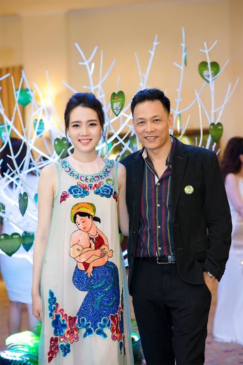 nhung-sao-viet-cuoi-vo-tre-kem-hang-chuc-tuoi-2
