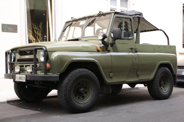 UAZ, UAZ 469, mẫu xe UAZ 469, xe việt dã, ông vua việt dã, UAZ thần thánh, lực lượng vũ trang