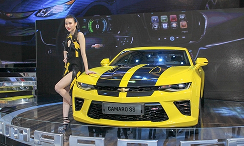 chi-tiet-chevrolet-camaro-ss-2016-tai-vms-2016-1