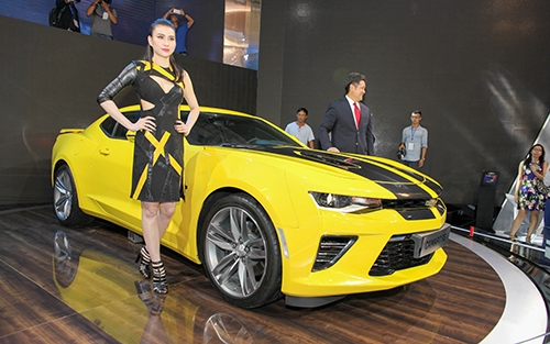 chi-tiet-chevrolet-camaro-ss-2016-tai-vms-2016-2