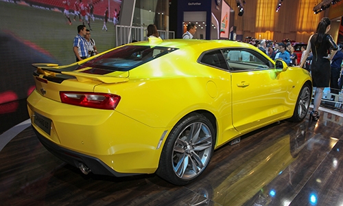 chi-tiet-chevrolet-camaro-ss-2016-tai-vms-2016-4