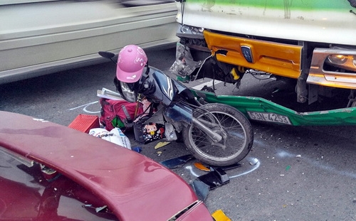 Ba phương tiện hư hỏng nặng. Ảnh: Sơn Hòa