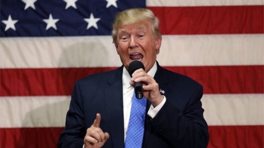  Ứng cử viên tổng thống đảng Cộng hòa Donald Trump xin lỗi vì phát ngôn gây sốc về phụ nữ. Ảnh: AP 
