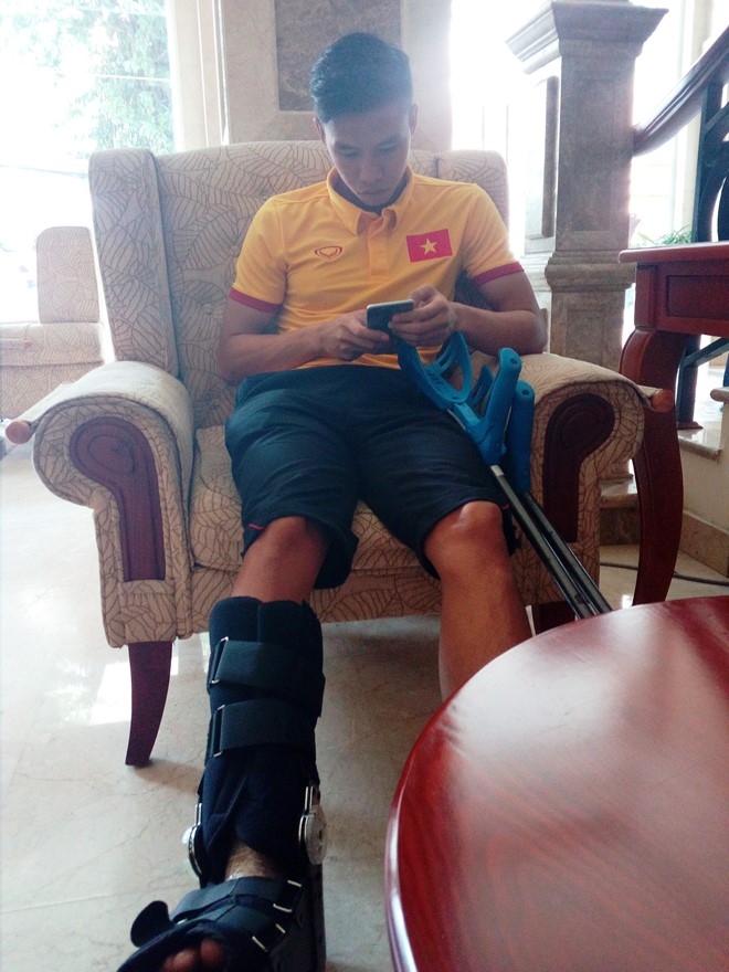  Que Ngoc Hai dut day chang co chan truoc them AFF Cup hinh anh 1