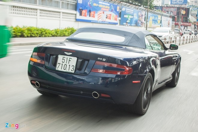 Aston Martin DB9 Volante ra bien trang tai Sai Gon hinh anh 3