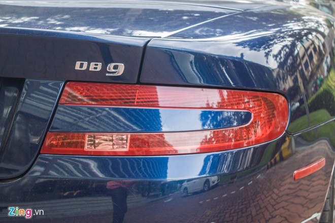 Aston Martin DB9 Volante ra bien trang tai Sai Gon hinh anh 8