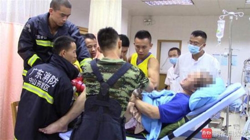nguoi dan ong khon kho vi 'cua quy' dinh chat vao 2 cuc nam cham cuc manh - 3