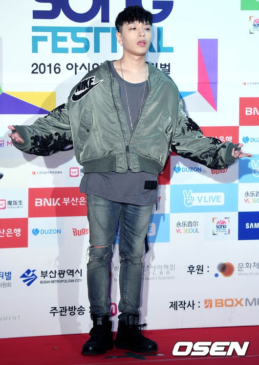 Noo Phước Thịnh cực ngầu bên dàn thần tượng đình đám xứ Hàn trên thảm đỏ Asia Song Festival 2016 - Ảnh 24.