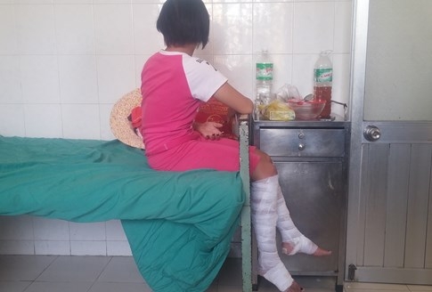 Bé gái đổ xăng đốt trường: 'Em nói đùa, nhưng bị ép làm thật' - ảnh 2