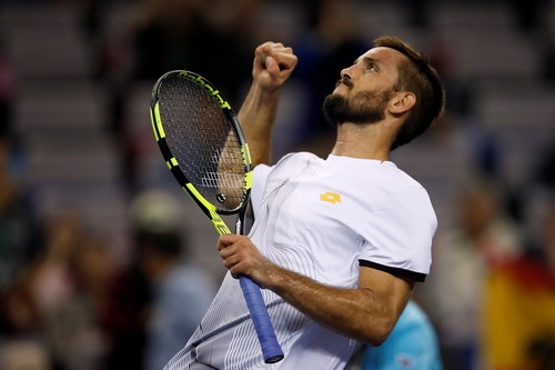 Viktor Troicki lần đầu giành chiến thắng trước đối thủ Tây Ban Nha
