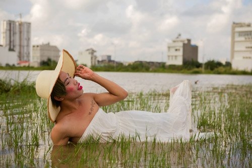 “ban sao le roi” khien dan mang het hon voi bo anh moi hinh anh 2