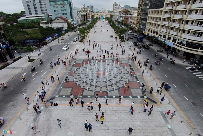 Chan dung 'dai gia' so huu gan 1/3 dat vang Nguyen Hue hinh anh 1