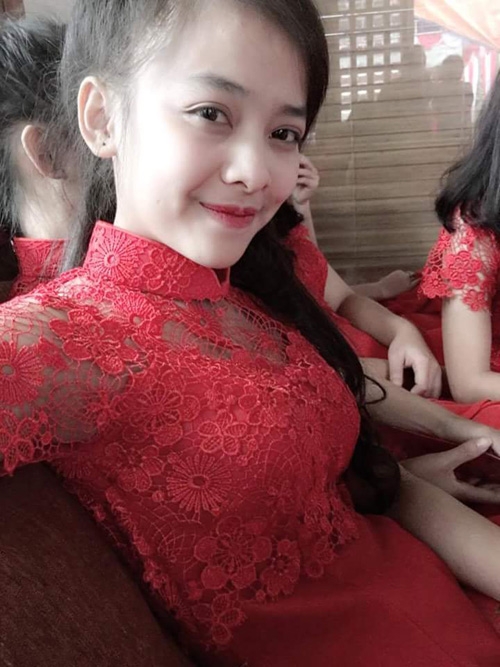 co gai cham dep hut hon voi vay cuoi lam tu giay an hinh anh 8