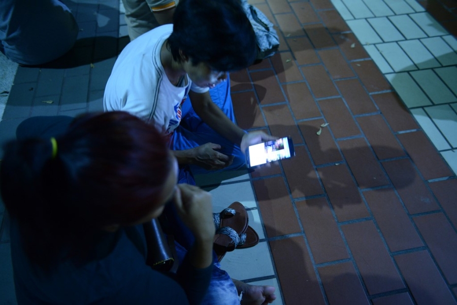 Dan Thai Lan va vat o benh vien cau nguyen cho vua hinh anh 8