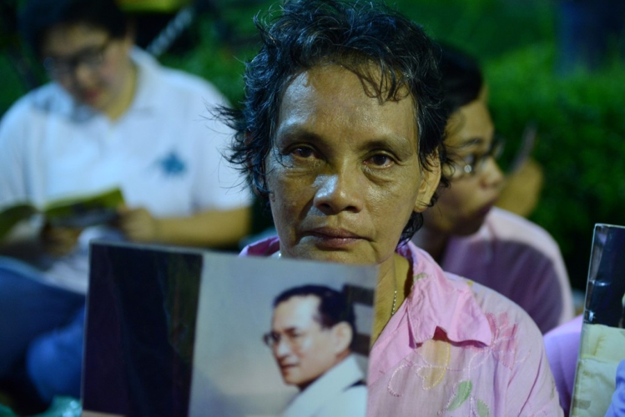 Dan Thai Lan va vat o benh vien cau nguyen cho vua hinh anh 9