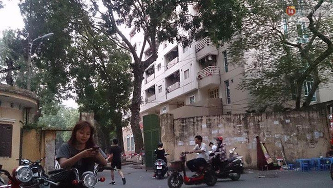 Hà Nội: Nam sinh ĐH Thủy Lợi bất ngờ nhảy từ tầng 7 tự tử - Ảnh 1.