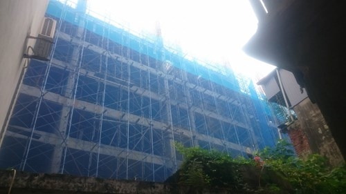 Hiện trường vụ sập giàn giáo chết người ở Hoàng Mai ảnh 1