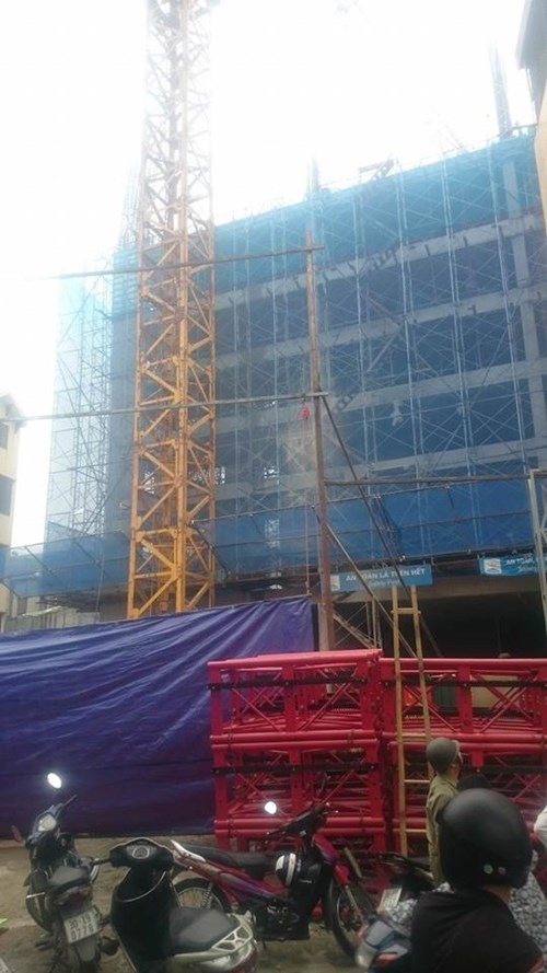 Hiện trường vụ sập giàn giáo chết người ở Hoàng Mai ảnh 4