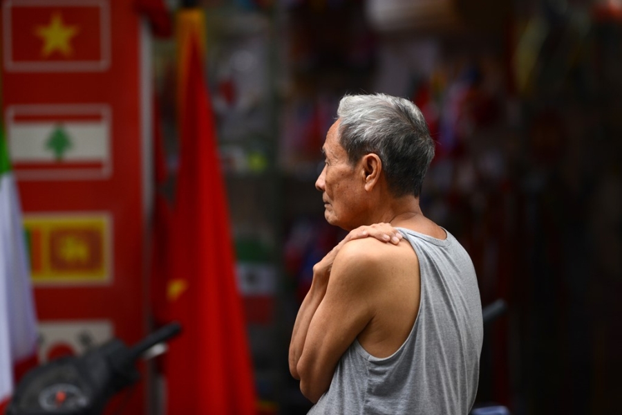 Nguoi Ha Noi trong gio lanh dau mua hinh anh 3