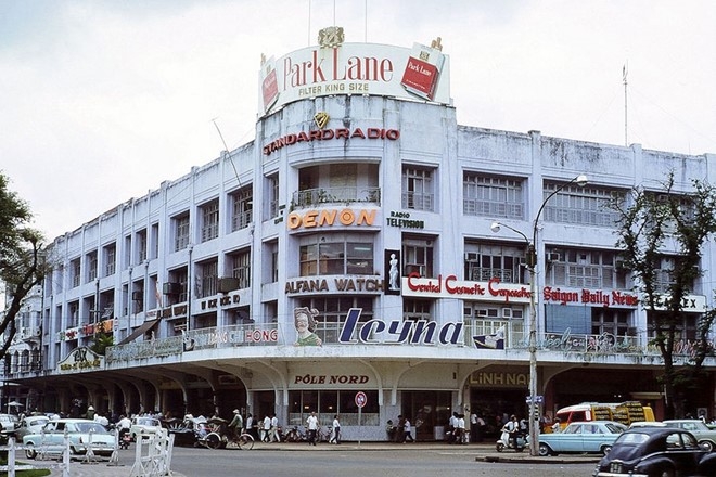 Buoi khai truong hoanh trang cua thuong xa Tax nam 1924 hinh anh 1
