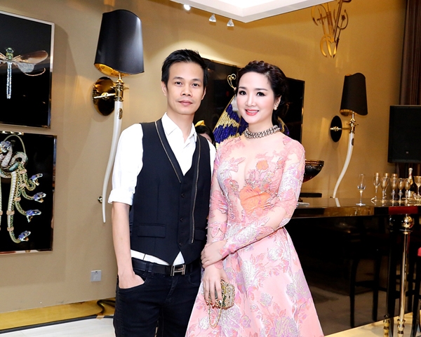 giang-my-ngoisieu-xe-16-ty-du-tiec-o-khach-san-6-sao-8