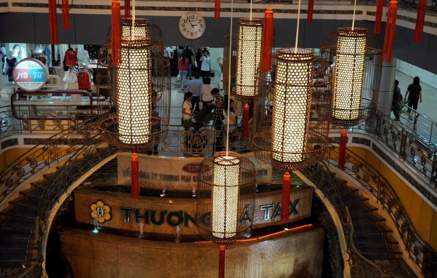 Nhung net kien truc tram tuoi tren pho di bo Nguyen Hue hinh anh 7