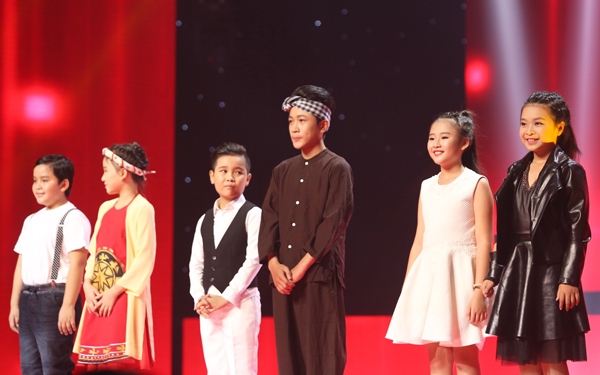 noo-phuoc-thinh-phan-khich-khi-xem-hoc-tro-hat-rock-1