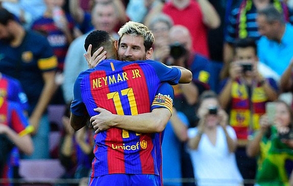 messi-chi-mat-bon-phut-de-ghi-ban-barca-dai-thang-deportivo-page-2