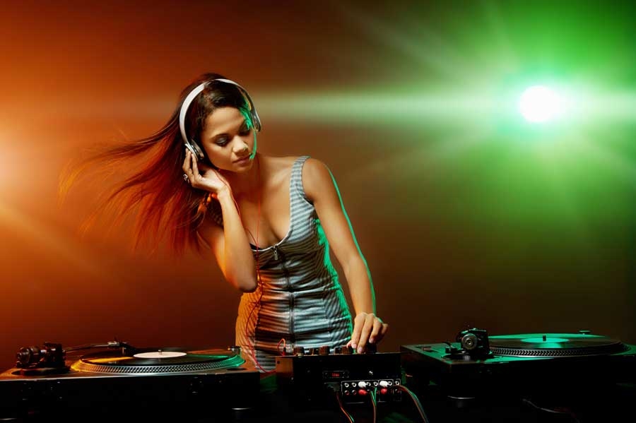 góc khuất nghề DJ, nữ DJ, chuyện nghề, đánh ghen nhầm, hoạn thư đánh ghen, cặp bồ