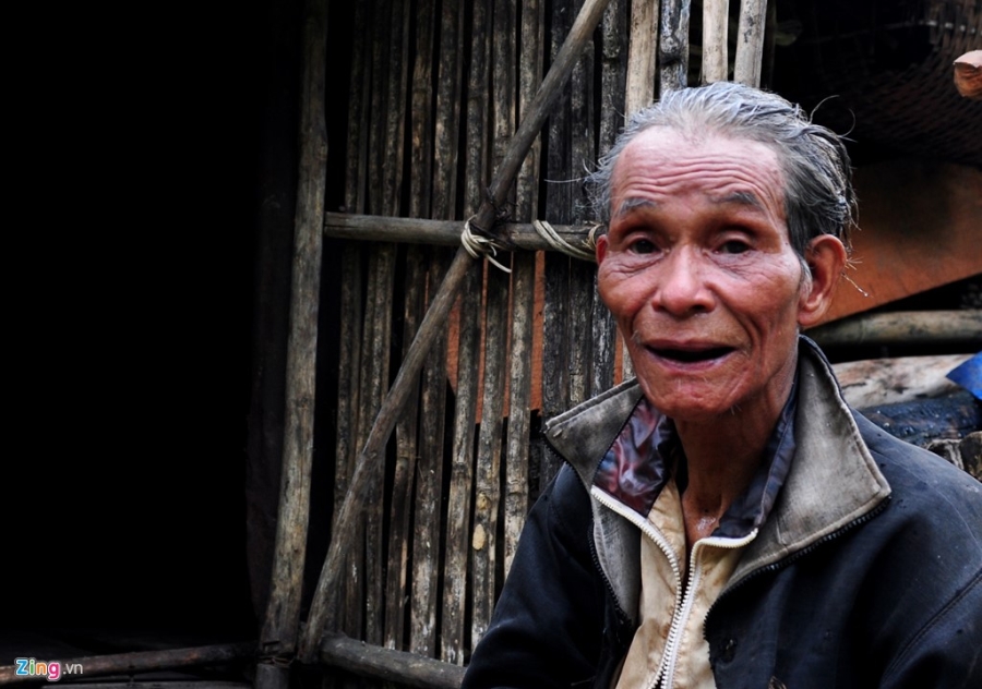 'Nguoi rung moi' 20 nam song don doc giua rung sau hinh anh 3