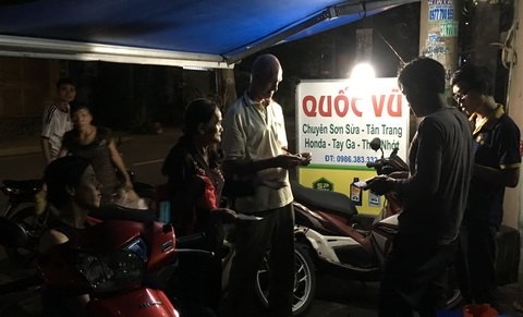 chuyện tình yêu, vé số, thiểu năng, gia đình hạnh phúc