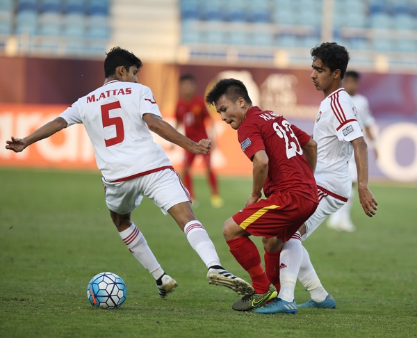 u19-viet-nam-hoa-u19-uae-trong-the-thieu-nguoi-page-2-2