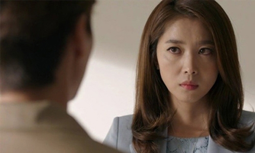 qua bao cho nguoi chong ra ngoai kiem con vi nghi vo vo sinh - 1
