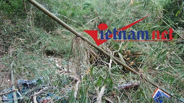 hiện trường máy bay rơi, rơi máy bay, máy bay rơi, máy bay trực thăng, máy bay quân sự