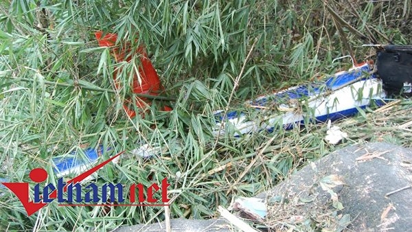 hiện trường máy bay rơi, rơi máy bay, máy bay rơi, máy bay trực thăng, máy bay quân sự