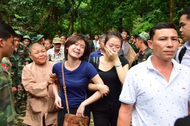hiện trường máy bay rơi, rơi máy bay, máy bay rơi, máy bay trực thăng, máy bay quân sự