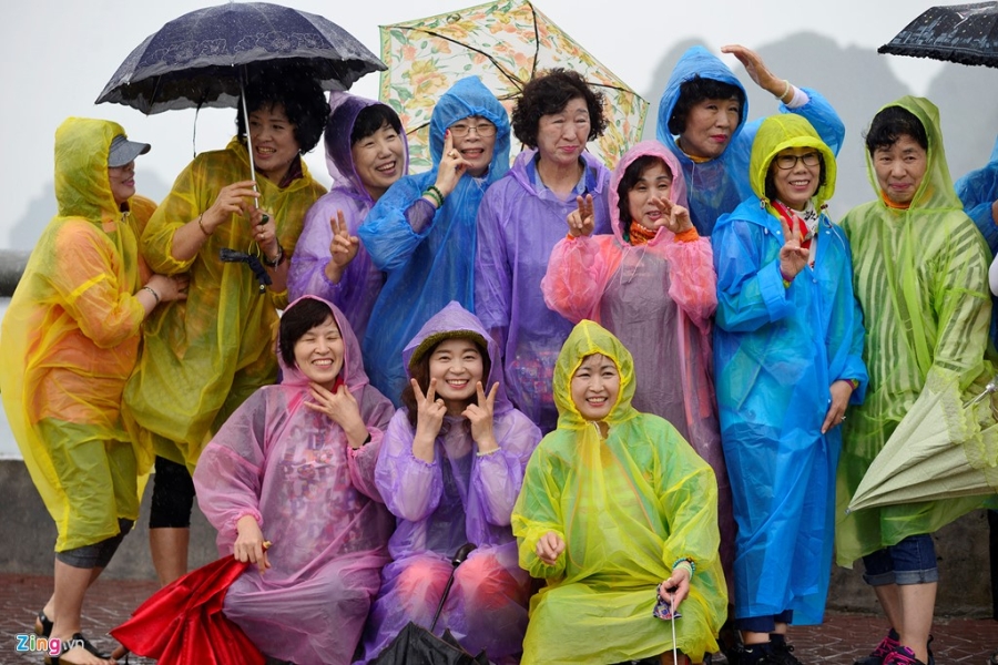 Ha Long vang ve sau khi bao tan hinh anh 5