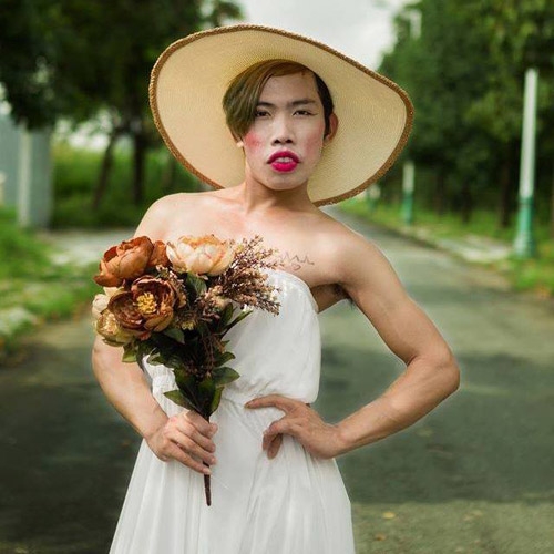 kenny sang: “tung son khong cung dang cap voi toi” hinh anh 2