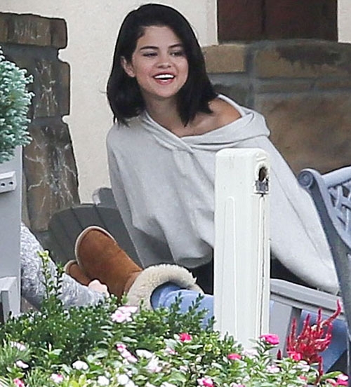 selena-gomez-hao-gay-va-nhot-nhat-tai-trung-tam-tri-lieu-7